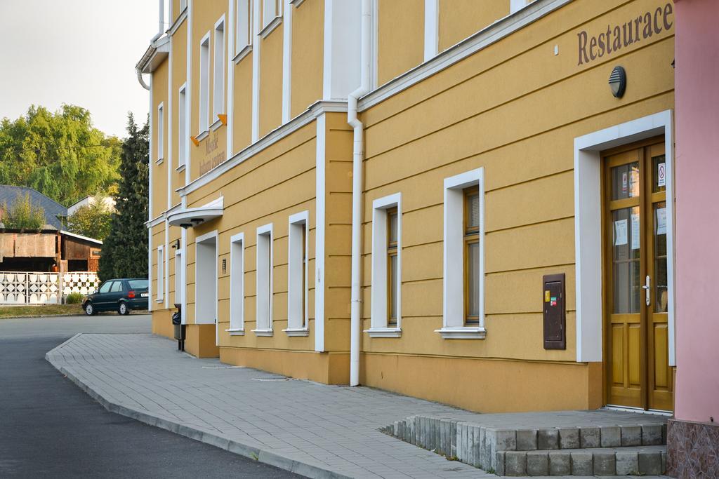 Mestske Kulturni Centrum Ve Fulneku Nový Jičín Exterior foto
